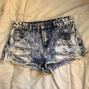 High waisted shorts 💙